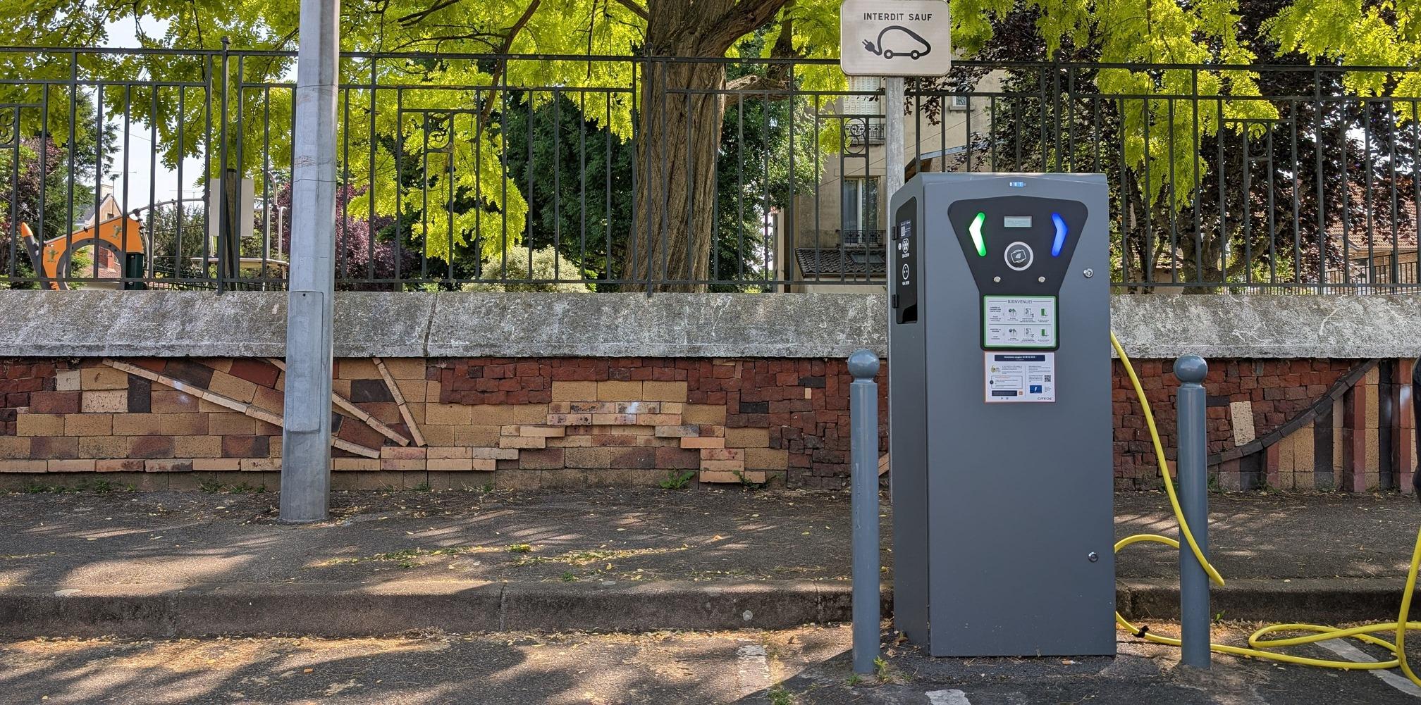 circulation, stationnement et bornes véhicules électriques