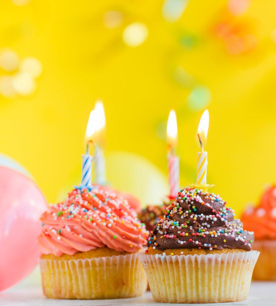 Image cup cake anniversaire pour illustrer les anniversaires du CCAS